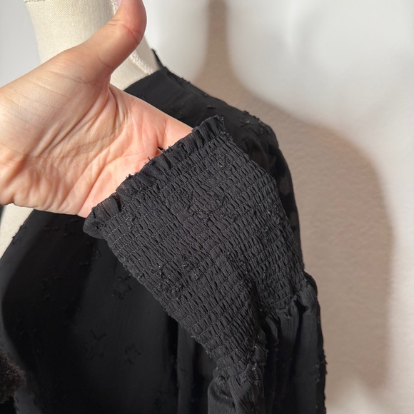 L’AGENCE Blouse Dulce Star Black Wrap Sheer Smocked Waist Long Sleeve Size L - Picture 3 of 8